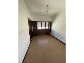 departamento 4 ambientes sobre diagonal San Martin