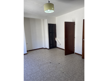 departamento 4 ambientes sobre diagonal San Martin