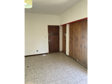 departamento 4 ambientes sobre diagonal San Martin