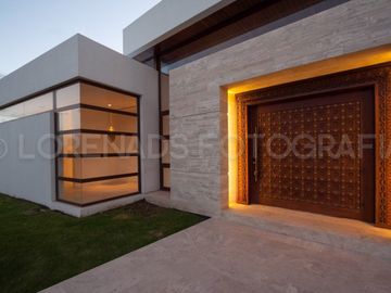 Venta de Casa Espectacular 1.350 m² Construccion en Arrayanes