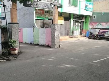 Hunian Mewah CiRACAS GATE RESiDENCE Rumah 2 Lantai