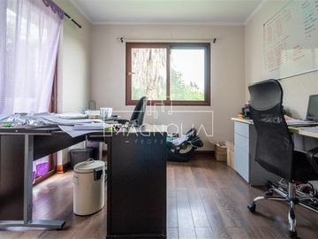 Casa en venta de 6 dorm y 3 baños con 2da casa en Chicureo