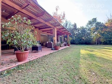 Casa en venta de 5D 5B piscina brisas Norte Chicureo