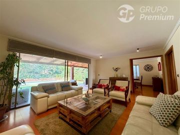 Casa en venta de 5D 5B piscina brisas Norte Chicureo