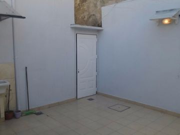 Departamento Tipo Casa en venta en Lanus Oeste
