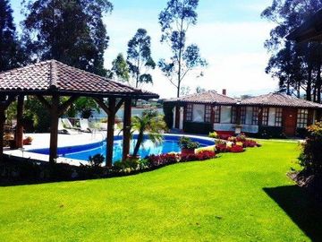 EXCEPCIONAL QUINTA DE VENTA PIFO