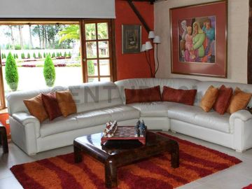 EXCEPCIONAL QUINTA DE VENTA PIFO