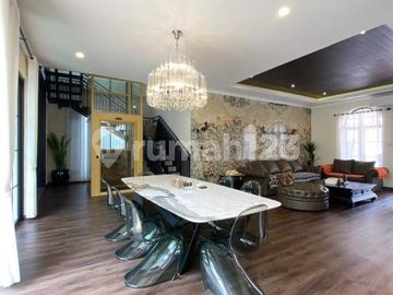 Rumah Mewah Full Furnished di Lebak Bulus | Baru Renovasi | Private Lift, Pool & Rooftop