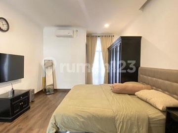 Rumah Mewah Full Furnished di Lebak Bulus | Baru Renovasi | Private Lift, Pool & Rooftop
