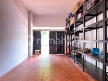 Rumah Mewah Full Furnished di Lebak Bulus | Baru Renovasi | Private Lift, Pool & Rooftop