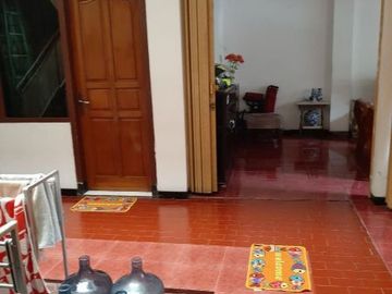 Xyiwr, RUMAHJL.SUMBAWA Cocok buat kantor notaris / usaha