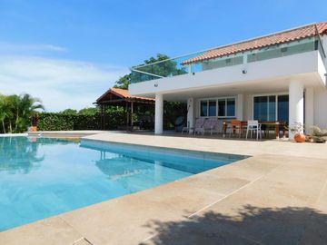 casa campestre en venta en el santuario. Cod V91002