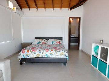 casa campestre en venta en el santuario. Cod V91002