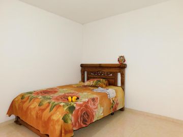 apartamento en venta en ciudad salitre. Cod V90611
