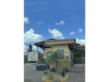 Tucán Country Club