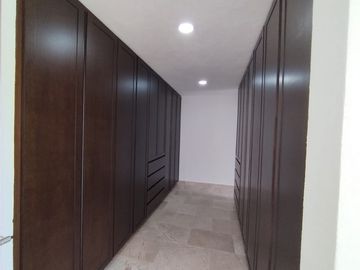 Casa en venta en Parque Michoacán, Lomas de Angelópolis, Puebla.