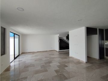 Casa en venta en Parque Michoacán, Lomas de Angelópolis, Puebla.
