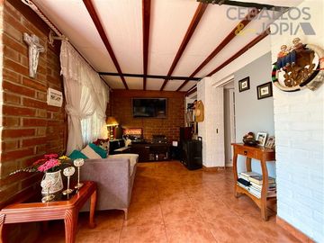 Casa en venta de 6 dorm. en Olmué