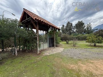 Casa en venta de 6 dorm. en Olmué