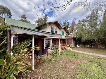 Casa en venta de 6 dorm. en Olmué