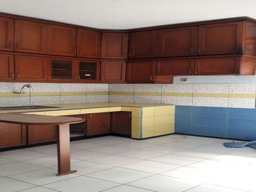 Rumah murah terawat 2 lantai 155m Cibabat kota Cimahi shm