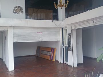 local en arriendo en las delicias. Cod A6865402