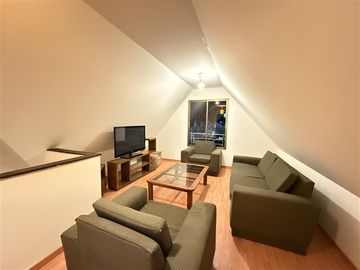 Casa en arriendo de 4D y 4B en tres pisos Huechuraba Fontova