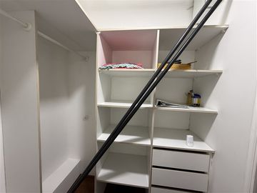 Casa en arriendo de 4D y 4B en tres pisos Huechuraba Fontova