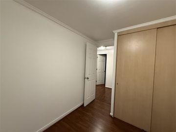 Casa en arriendo de 4D y 4B en tres pisos Huechuraba Fontova