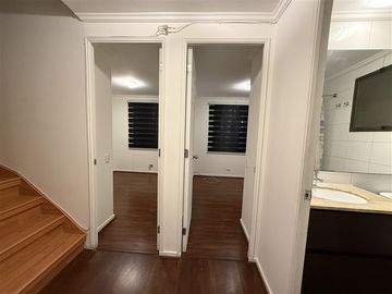 Casa en arriendo de 4D y 4B en tres pisos Huechuraba Fontova