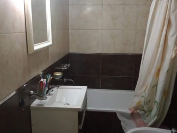 VENTA DE PRECIOSO DPTO. 3 AMB. CON PATIO Y ESPACIO VERDE