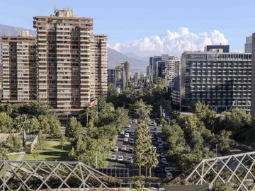 Departamento frente Parque Araucano