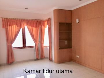 DIJUAL/DISEWA !! RUMAH BAGUS DAN RAPI di Gading Puspa ,NEGO