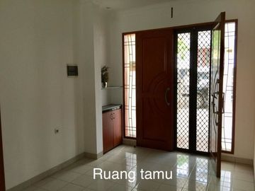 DIJUAL/DISEWA !! RUMAH BAGUS DAN RAPI di Gading Puspa ,NEGO