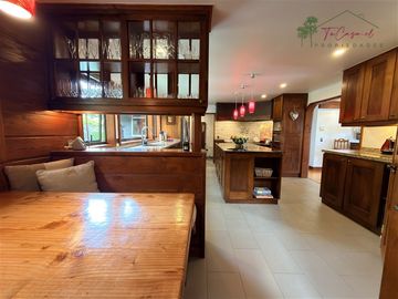 Casa en parcela venta 6D/6B quincho piscina Hot Tub en Pucón