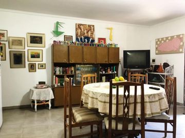 DEPARTAMENTO DOS DORMITORIOS EN PLANTA BAJA / ZONA BANCOS