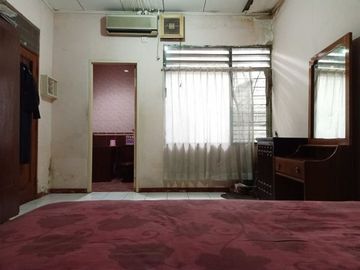 5 Bedroom House for sale