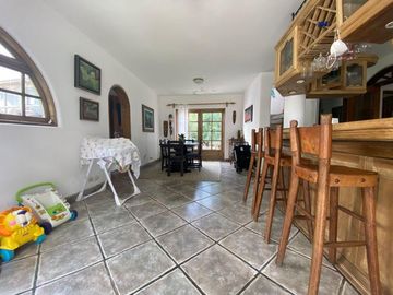 Hermosa Casa En Venta, Estilo Mediterráneo Griego En La Encantada