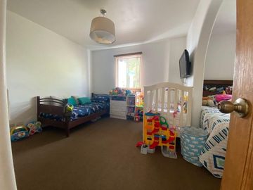 Hermosa Casa En Venta, Estilo Mediterráneo Griego En La Encantada