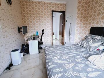 Dijual Rumah Bagus Sudah Renov + Furnished yang Nempel di Avani Amarilla BSD