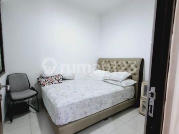 Dijual Rumah Bagus Sudah Renov + Furnished yang Nempel di Avani Amarilla BSD