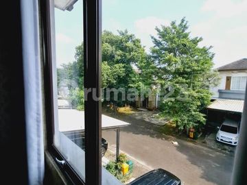 Dijual Rumah Bagus Sudah Renov + Furnished yang Nempel di Avani Amarilla BSD