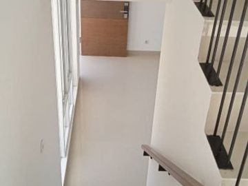 Hunian mewah rasa villa di Kota bandung dkt BORMA CIKUTRA dan Dago