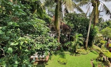 House in Tagaytay with View of Taal Volcano for Sale