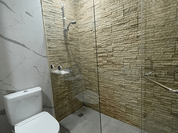 JUAL CEPAT Paladian Park 2BR Renov Furnished Bagus Siap Huni Th