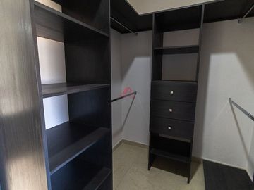 CASA EN VENTA EN SOLARES, COTO VALEIRA, ZAPOPAN JALISCO.