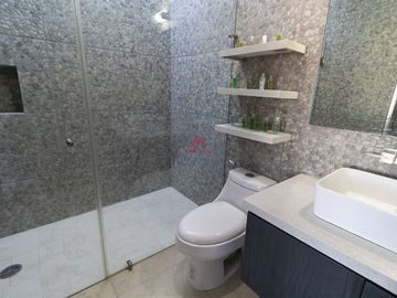 CASA EN VENTA EN SOLARES, COTO VALEIRA, ZAPOPAN JALISCO.