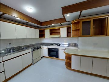 Apartamento en venta, Poblado, La Concha.
