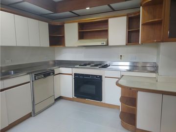 Apartamento en venta, Poblado, La Concha.