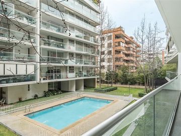 3 dorm. 3 baños. 2 estac. Piso bajo. Vitacura